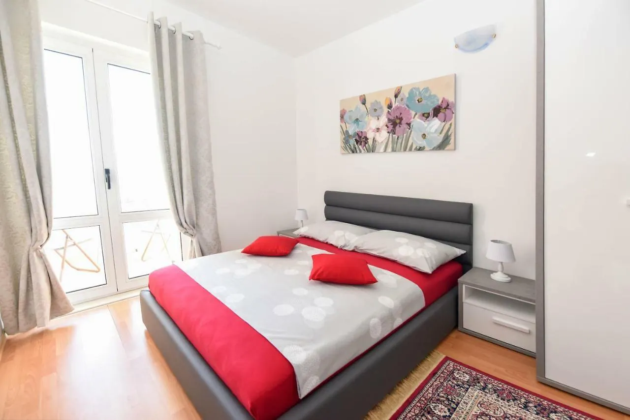 Apartment Donella Split