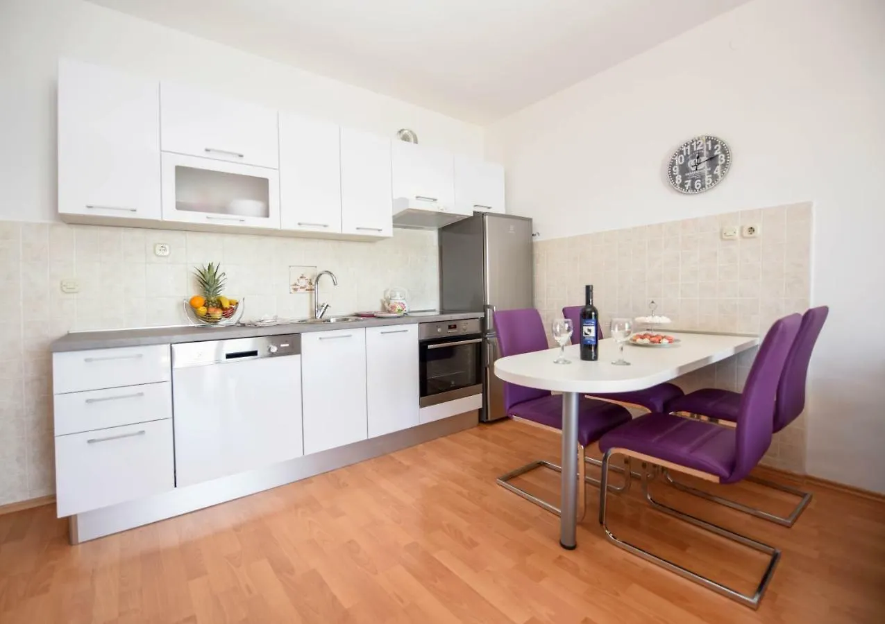 Apartment Donella Split